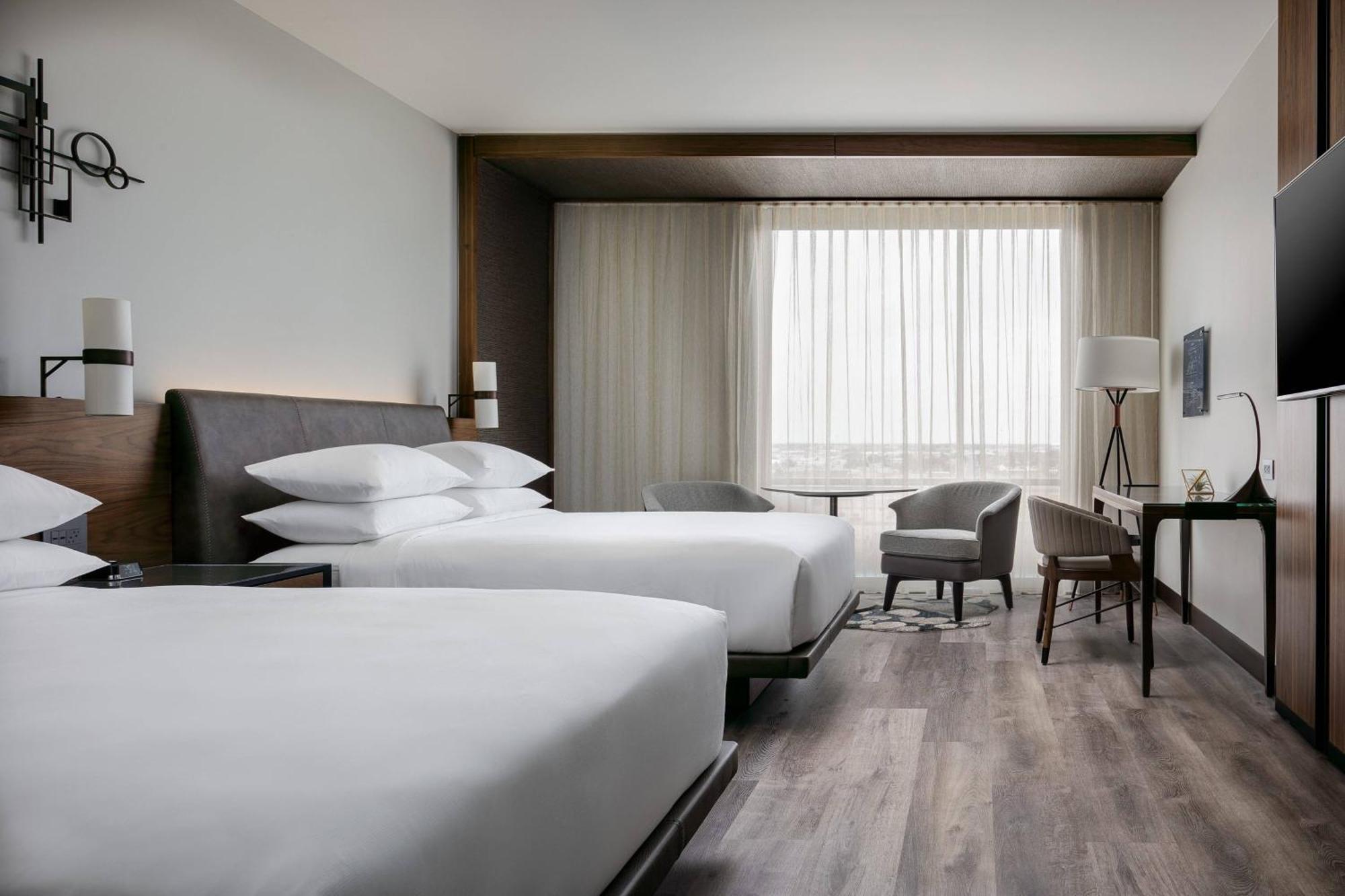 Odessa Marriott Hotel & Conference Center Buitenkant foto