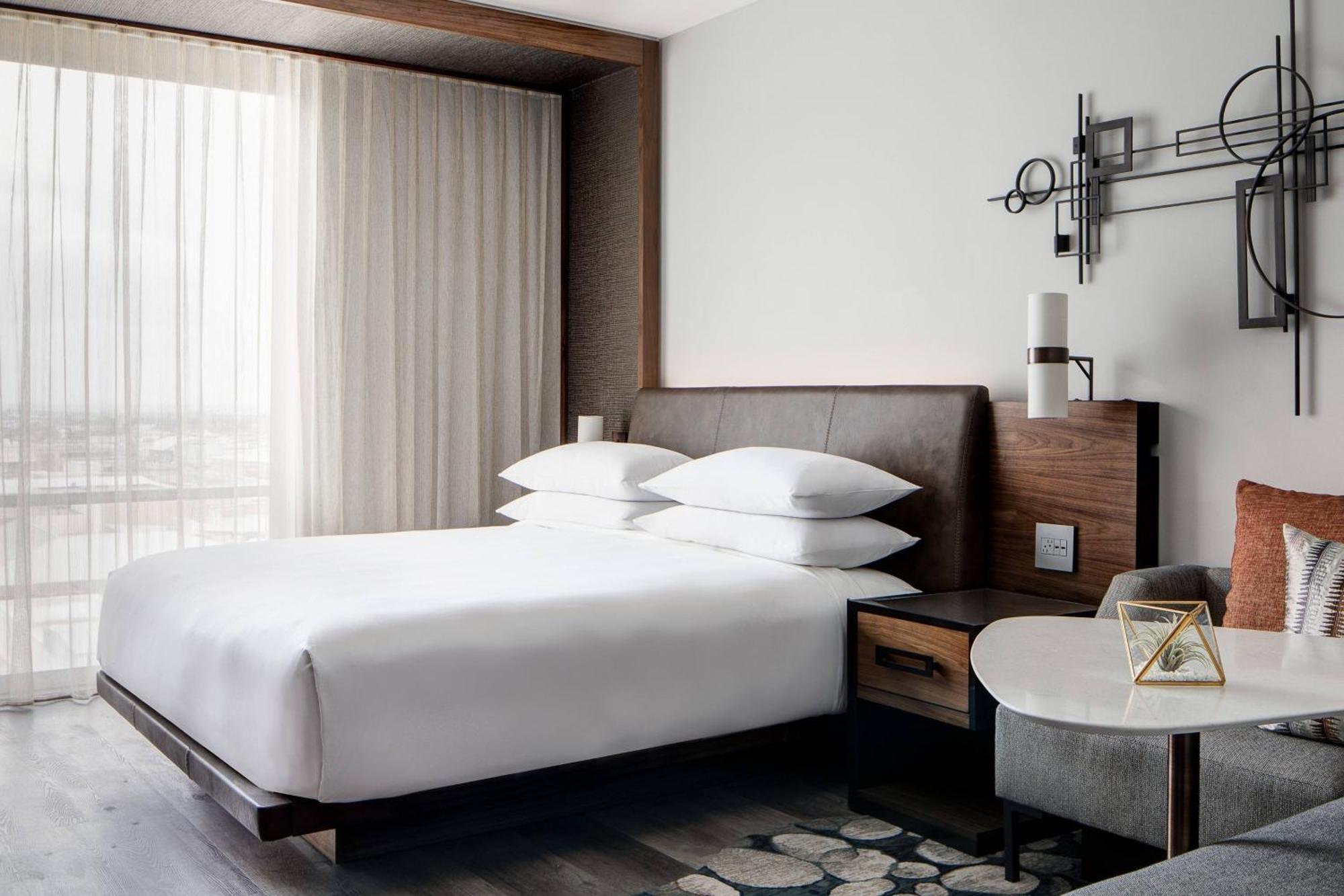 Odessa Marriott Hotel & Conference Center Buitenkant foto