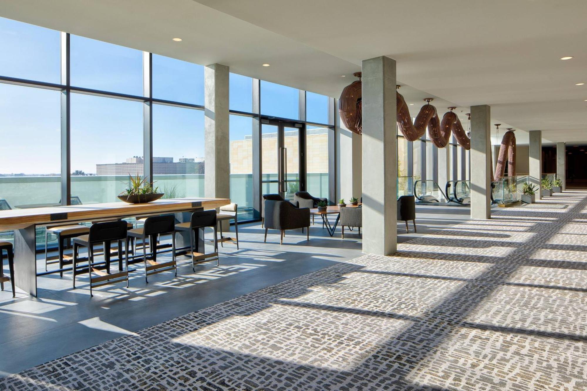 Odessa Marriott Hotel & Conference Center Buitenkant foto